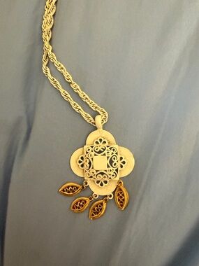 Gold Filigree Pendant Necklace - Elegant Women’s Jewelry